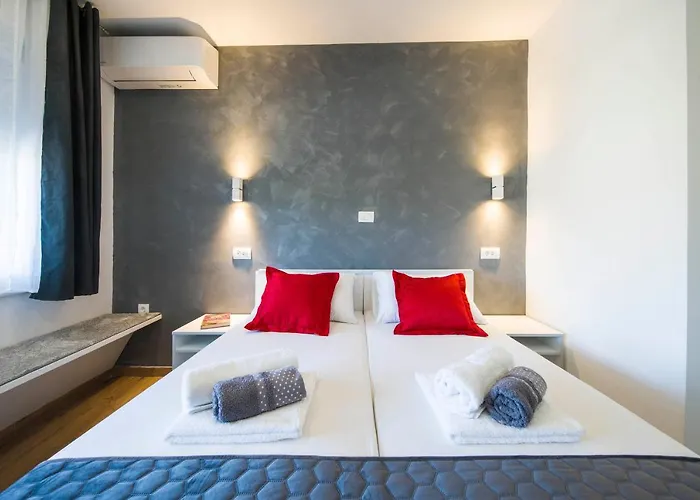 Luxury Split