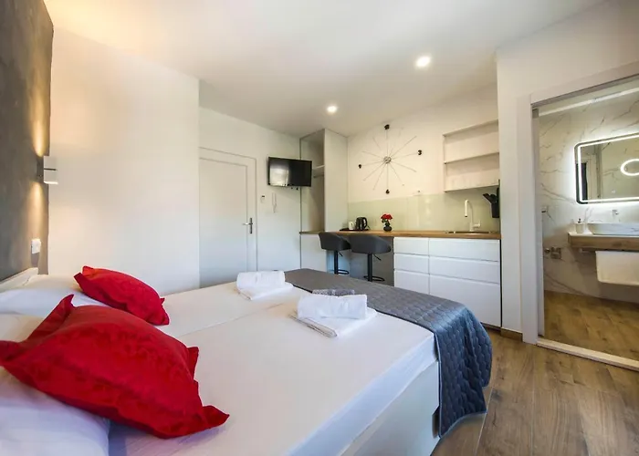 Luxury Split